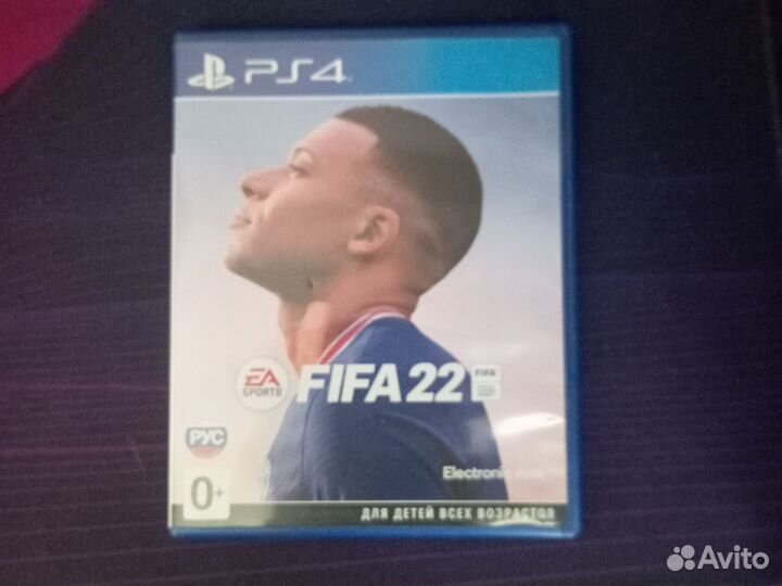 Продаю Fifa 22 б/у, но мало играл