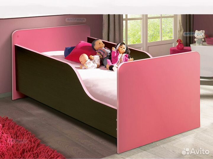 Детская кровать с бортиками