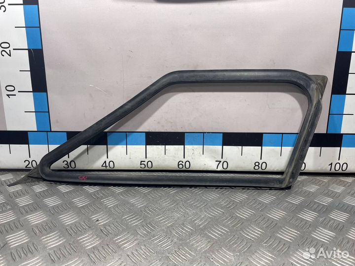 Б/У Уплотнитель стекла двери VW crafter