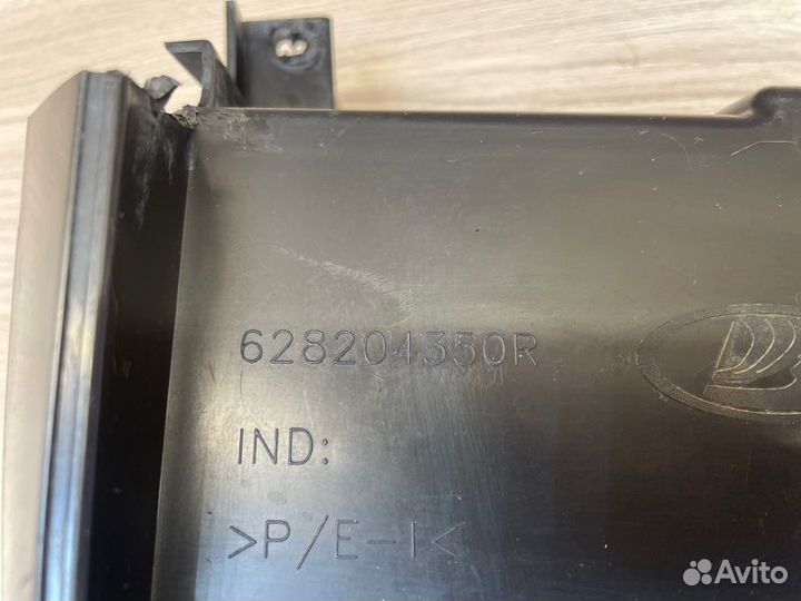 Дефлектор радиатора правый LADA X-Ray