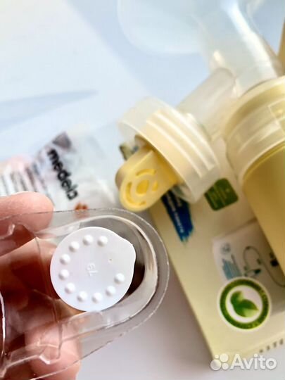 Молокоотсос Medela Mini Electric