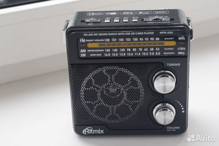 Радиоприемник Ritmix с воспроизведением флешек