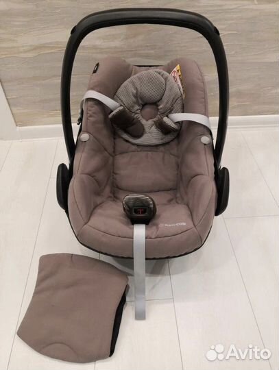 Автолюлька Maxi-Cosi Pebble и база FamilyFix