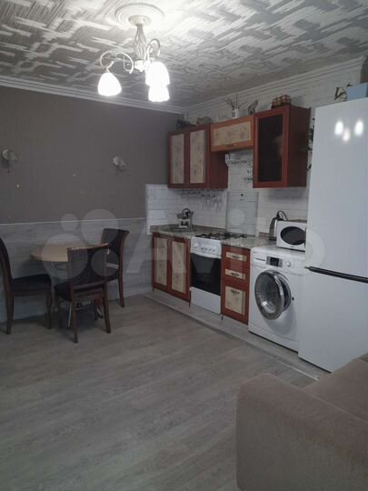 Комната 43 м² в 2-к., 2/2 эт.