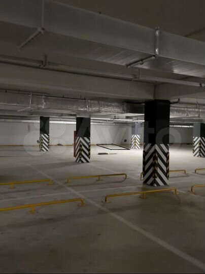 Машиноместо, 14 м²