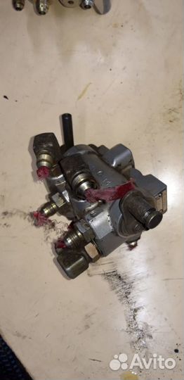 Гидрозамок Hitachi ZX330 4407253