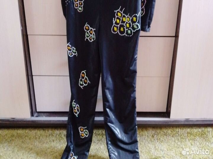 Гимнастический купальник, комбенизон