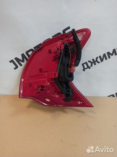 Фонарь задний левый Peugeot 3008