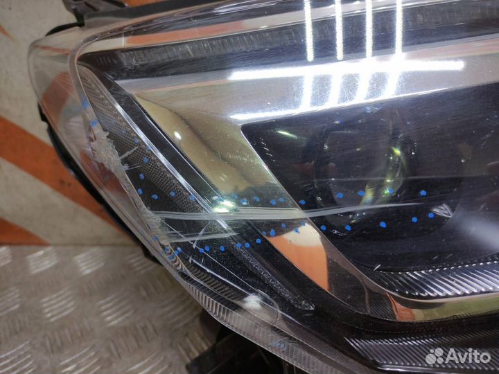 Фара правая Toyota Rav4 4 CA40 2015-2019