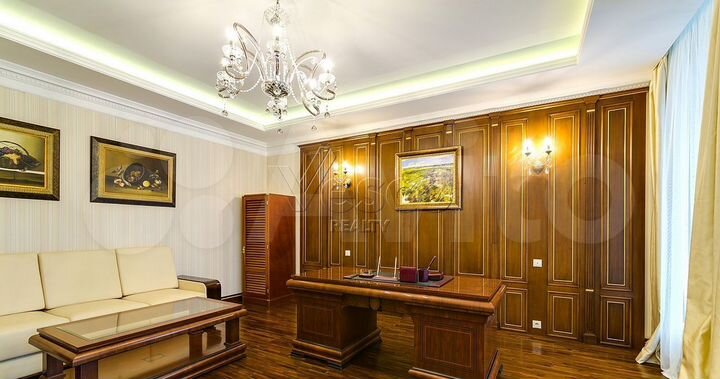 Таунхаус 370 м² на участке 7 сот.