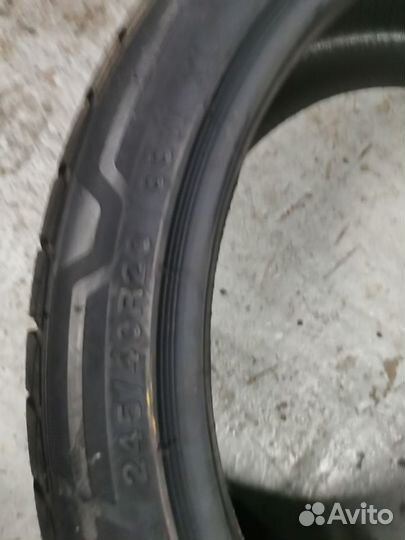 Duraturn Mozzo STX 245/40 R20