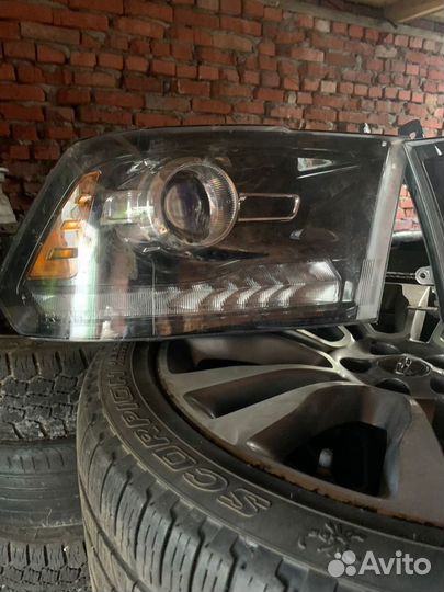 Фары dodge ram