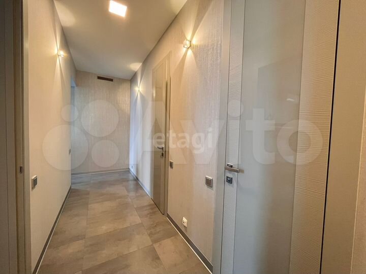 2-к. квартира, 68,4 м², 8/25 эт.