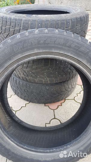 Dunlop SP Winter Ice 01 215/55 R17