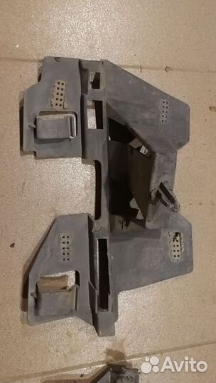 Volvo XC60 2013 кронштейны бампера