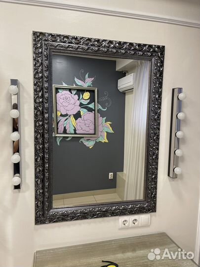 Зеркало в багетной раме