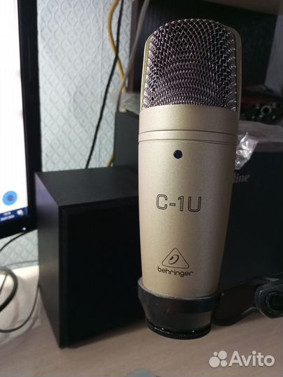 Профессиональный микрофон