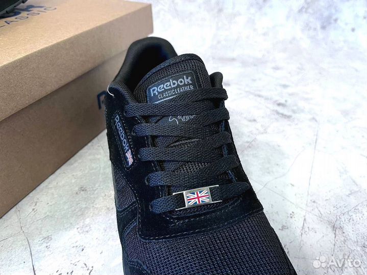 Кроссовки Reebok стильные