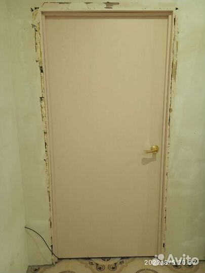 Двери деревянные со стеклом и без стекла бу