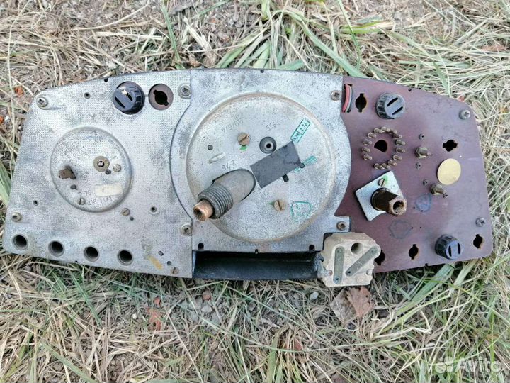 Панель приборов на Mercedes Benz W123