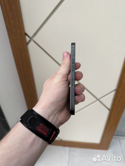 iPhone 15 Pro, 256 ГБ