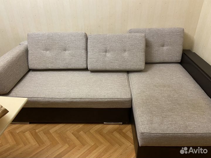 Большой угловой диван бу