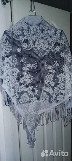 Легкий ажурный платок