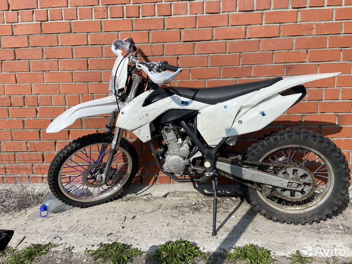 Кроссовый мотоцикл
