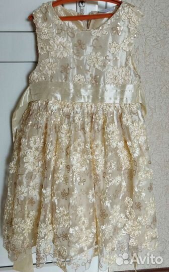 Платье для девочки нарядное