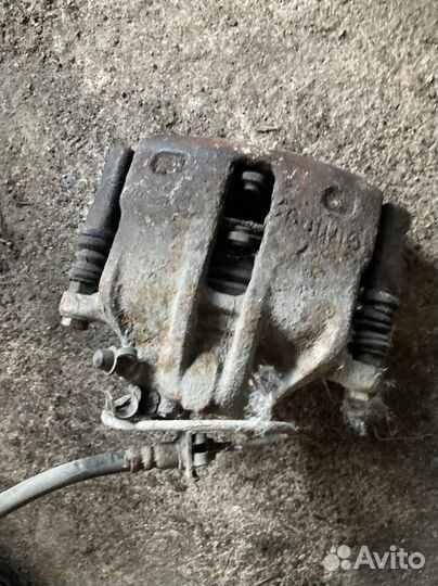 Тормозной суппорт audi 100 c3