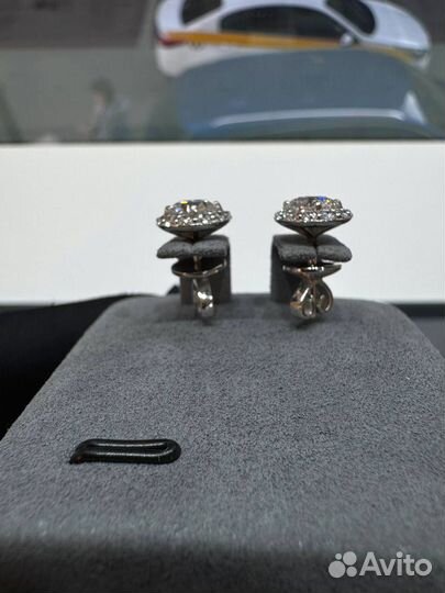 Серьги-пусеты 2.5 карат