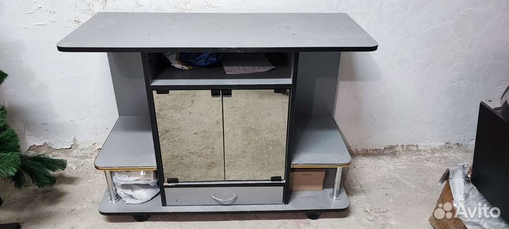 Тумба под телевизор