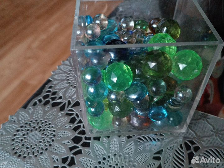 Стеклянные камешки для интерьера
