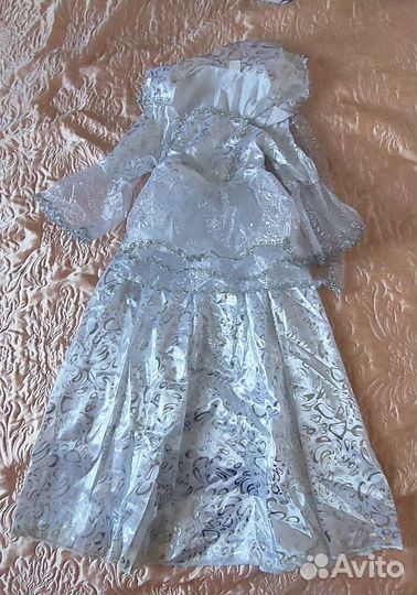 Костюм снежной королевы(6-8 лет) с туфлями 31 р