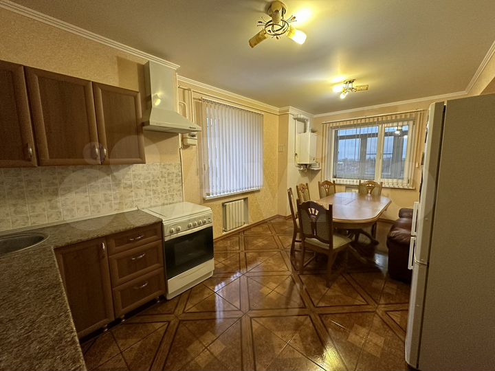 3-к. квартира, 91,5 м², 4/6 эт.