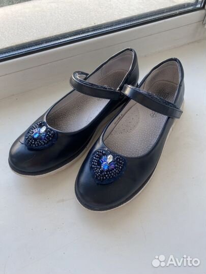 Туфли для девочки 35