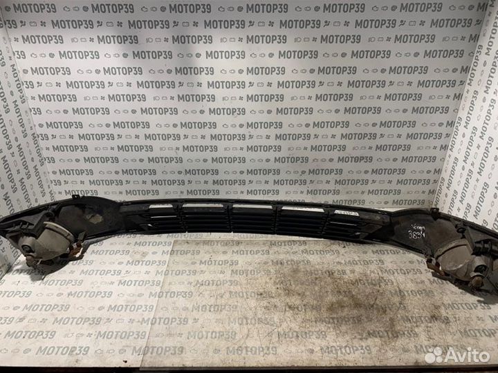 Решетка бампера Kia Venga 1.4 I 2010