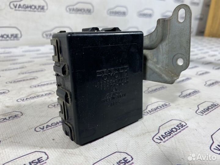 Блок электронный Toyota Land Cruiser 100 4.2 1HD