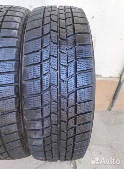 Goodyear Ice Navi 6 215/60 R17 97H