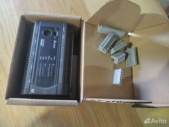 Программируемый контроллер delta