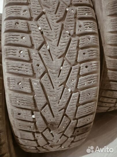 Nokian Tyres Hakkapeliitta 7 215/65 R16