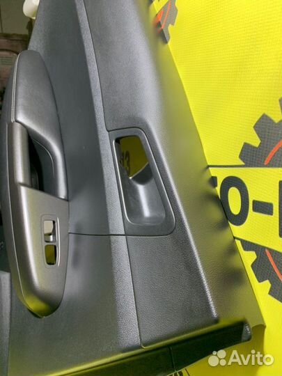 Обшивка боковой двери задняя левая Kia Sportage QL