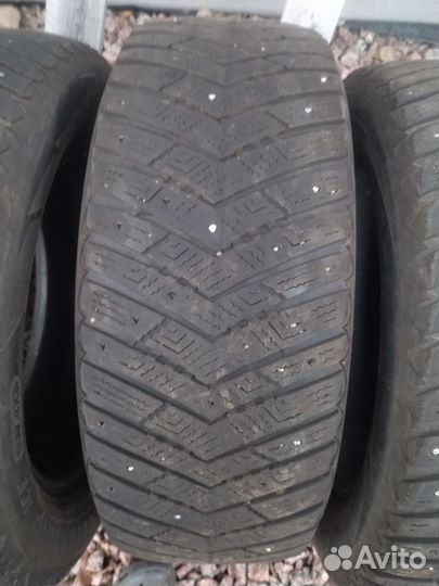 Goodyear UltraGrip Ice Arctic SUV 225/60 R17 103