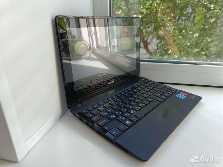 Нетбук Asus x102b