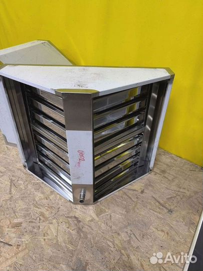 Зонт вытяжной с жироуловителем