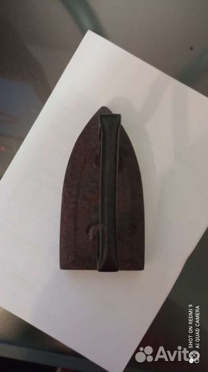 Старинный утюг, чугунный, литой