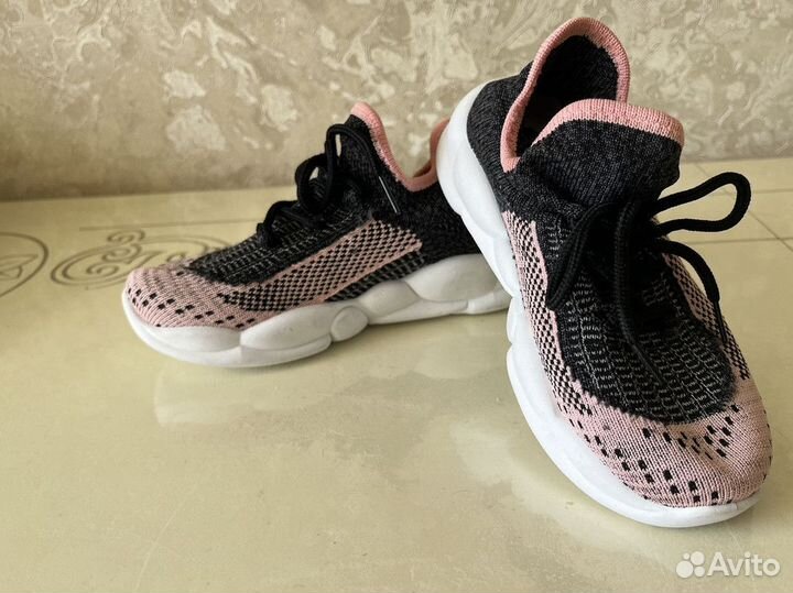 Кроссовки для девочки 29