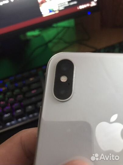 Телефон iPhone 10