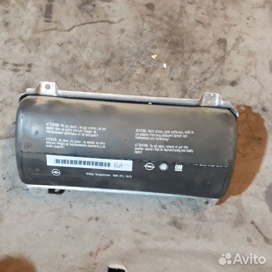 Подушка безопасности пассажира Опель Омега Б
