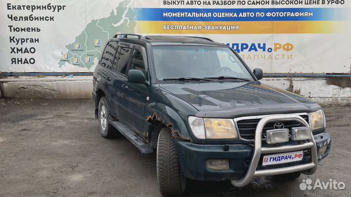 Молдинг заднего крыла правого Toyota Land Cruiser